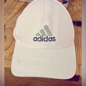 Adidas Brand Zags Il A-flex Fit Cap/Hat White & Grey S/M